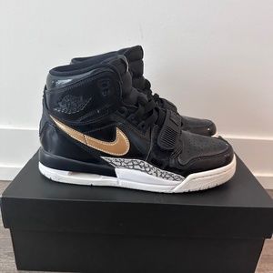 Nike Air Jordan Legacy 312 GS Black Gold - US 4Y